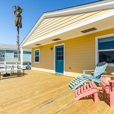 Sunny Daze Walk To Beach 2 Decks Pet Friendly Has A Mini Bar Galveston Buitenkant foto