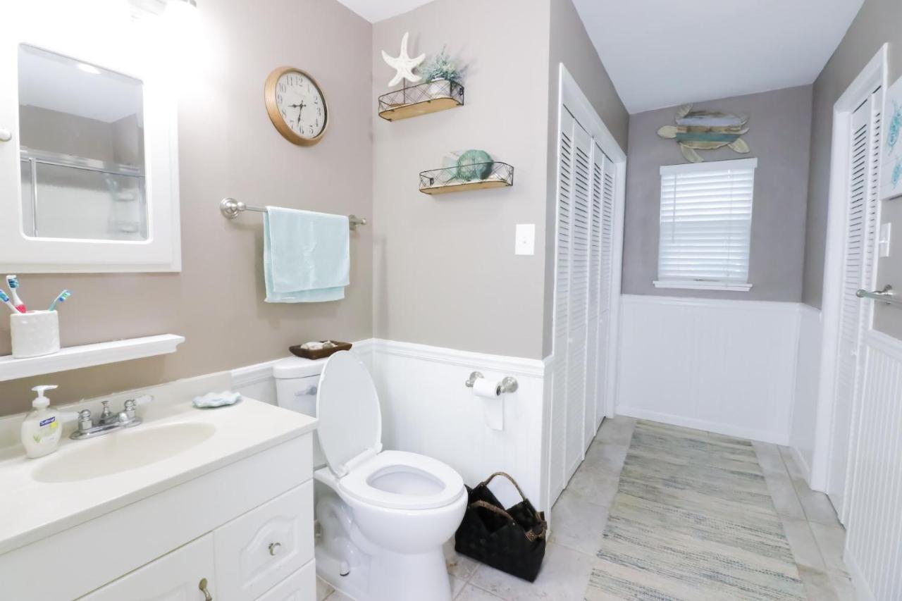 Sunny Daze Walk To Beach 2 Decks Pet Friendly Has A Mini Bar Galveston Buitenkant foto