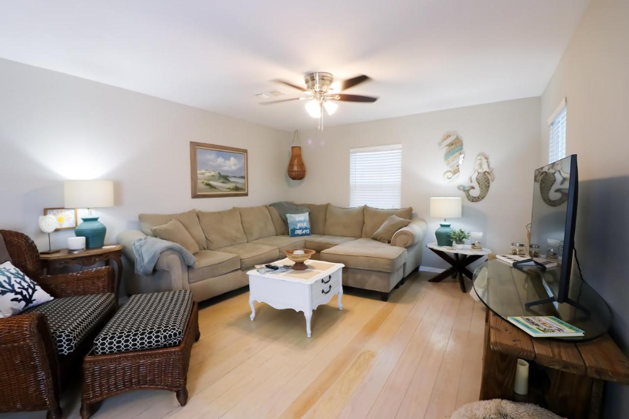 Sunny Daze Walk To Beach 2 Decks Pet Friendly Has A Mini Bar Galveston Buitenkant foto