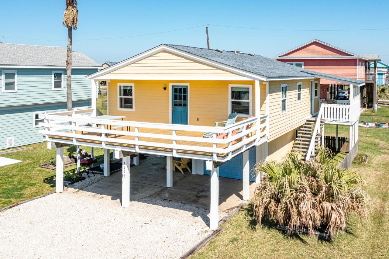 Sunny Daze Walk To Beach 2 Decks Pet Friendly Has A Mini Bar Galveston Buitenkant foto
